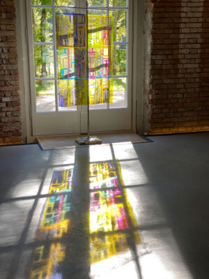 Ein Farbe scheint durch